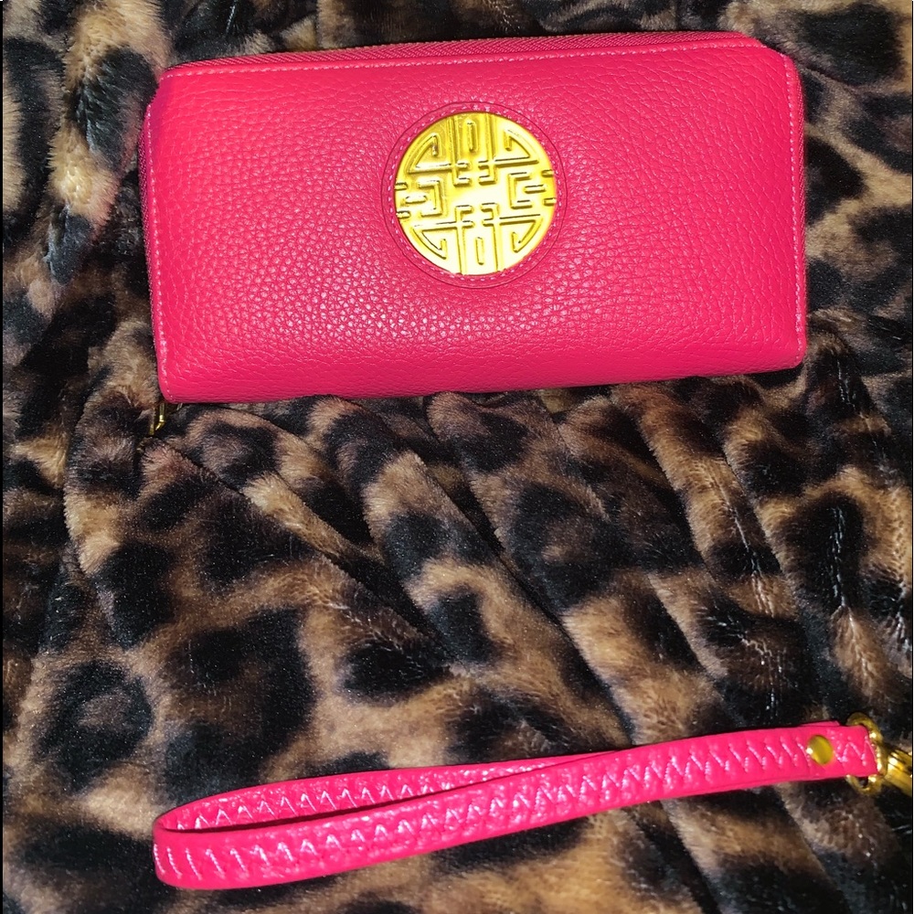 A very unique wallet!